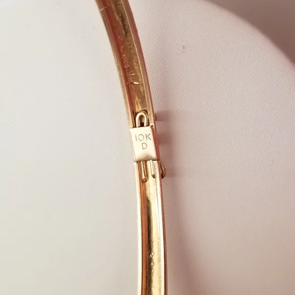 10K Gold Bangle Bracelet
